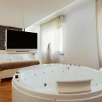 Bed&dreams Con Jacuzzi شقة *